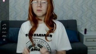 lolagrande77 on cam for live strip chat