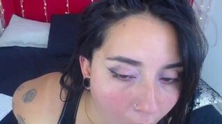 Zuri-dee on cam for live strip chat